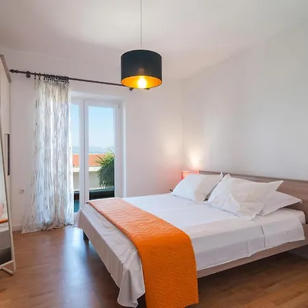 Daire In With House Sea View Sutivan