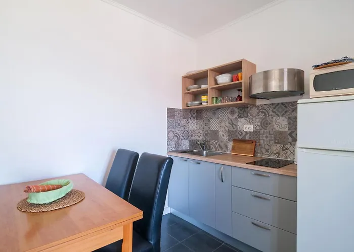 Lovely In With Wifi سوتيفان